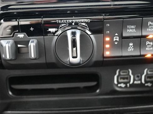 Used 2021 RAM 1500 Limited AWD/4WD image 12