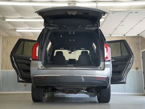 Used 2021 GMC Yukon SLT w/ SLT Luxury Package AWD/4WD image 42
