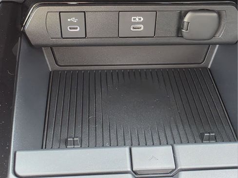 New 2026 Toyota Prius Plug-In Hybrid image 24