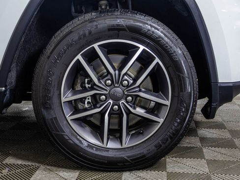 Used 2022 Jeep Grand Cherokee Limited AWD/4WD image 54