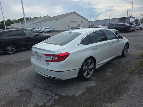 Used 2020 Honda Accord Touring image 4