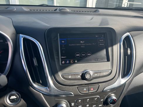 Used 2024 Chevrolet Equinox LT image 15