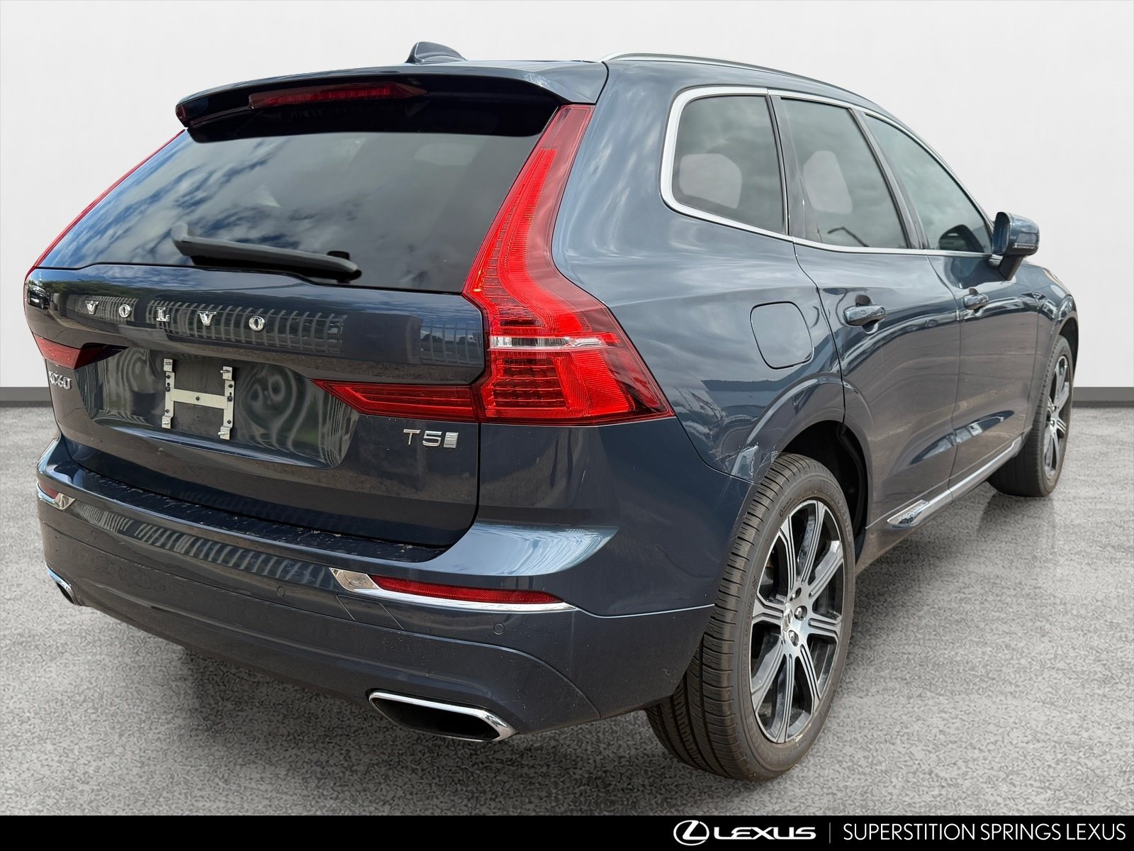 Used 2020 Volvo XC60 T5 Inscription FWD image 3