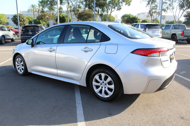 Certified 2025 Toyota Corolla LE FWD image 9