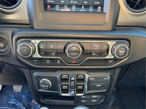 Used 2022 Jeep Wrangler Unlimited Willys image 26