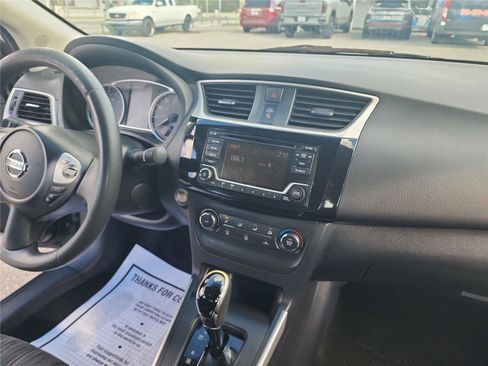 Used 2016 Nissan Sentra SV image 23