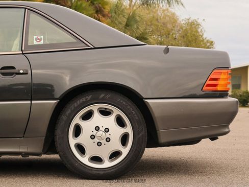 Used 1990 Mercedes-Benz 300 SL image 5