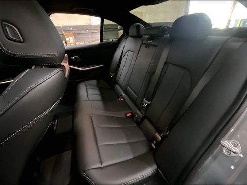 Used 2025 BMW 330i Sedan w/ M Sport Package image 28