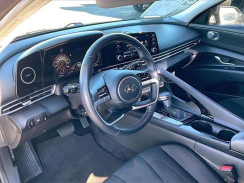 Used 2021 Hyundai Elantra SEL w/ Convenience Package image 13