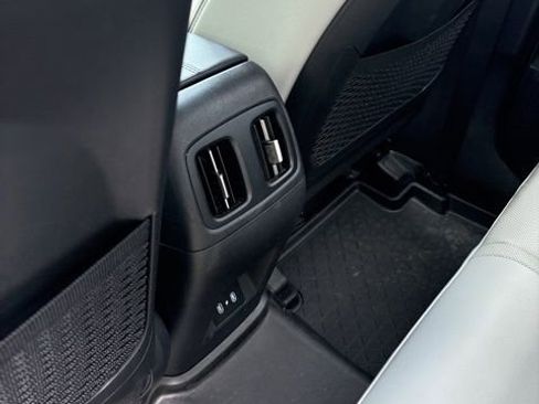 Used 2025 Hyundai Santa Cruz Limited image 37