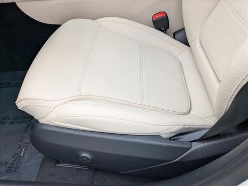 New 2026 Mercedes-Benz C 300 4MATIC Sedan image 4