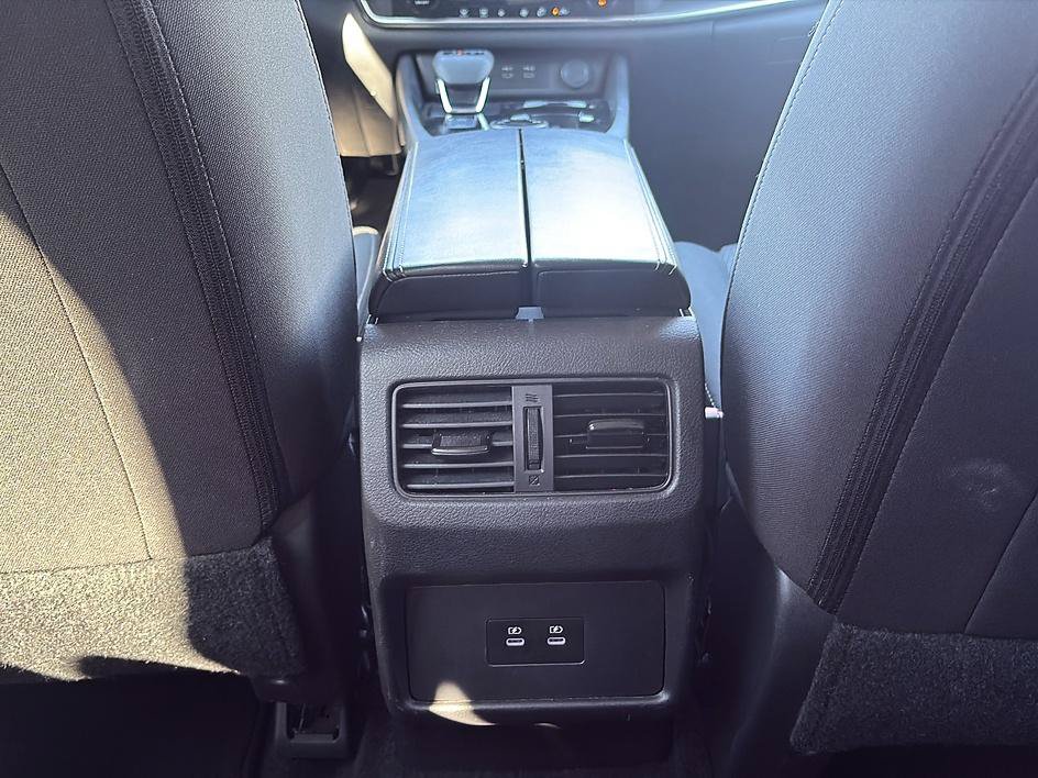 Certified 2025 Nissan Rogue SV AWD/4WD image 26