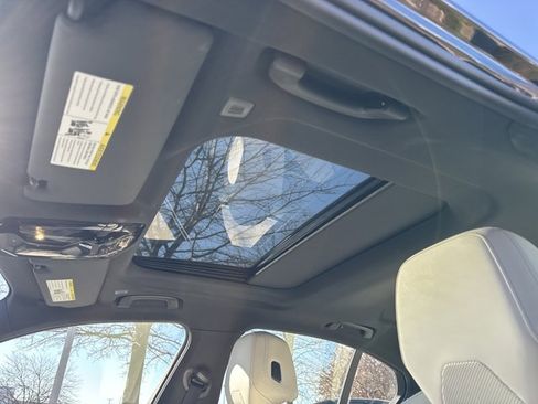 Certified 2024 BMW 530i xDrive w/ Premium Package image 9