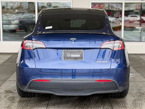 Used 2022 Tesla Model Y Performance image 10