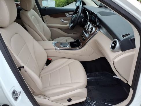 Used 2022 Mercedes-Benz GLC 300 image 16