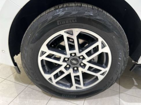 Used 2025 Ford Expedition Active AWD/4WD image 31