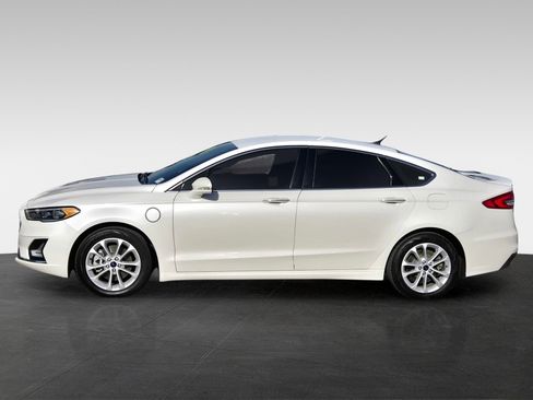 Used 2019 Ford Fusion Energi Titanium image 7