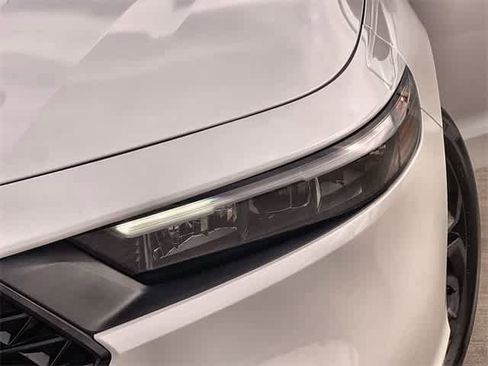 Certified 2025 Honda Accord SE image 24