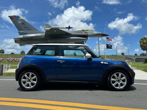 Used 2009 MINI Cooper S FWD image 1