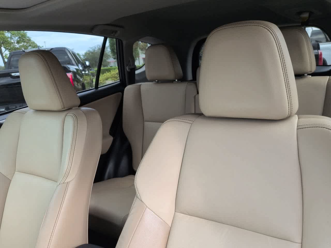 Used 2014 Toyota RAV4 Limited w/ Technology Package FWD image 8