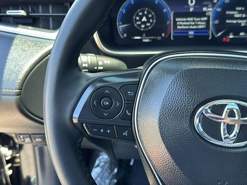 Used 2026 Toyota Corolla Cross XLE w/ Convenience Package FWD image 18