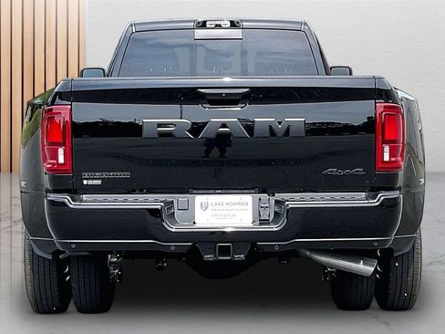 New 2026 RAM 3500 Big Horn AWD/4WD image 8