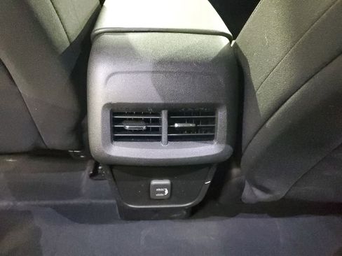 Used 2021 Chevrolet Equinox LS w/ LS Convenience Package AWD/4WD image 11