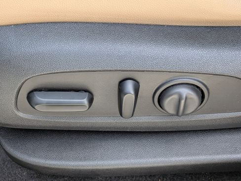 Used 2020 Chevrolet Blazer Premier w/ Driver Confidence II Package image 18