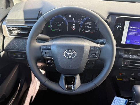 New 2026 Toyota Camry Hybrid AWD/4WD image 17