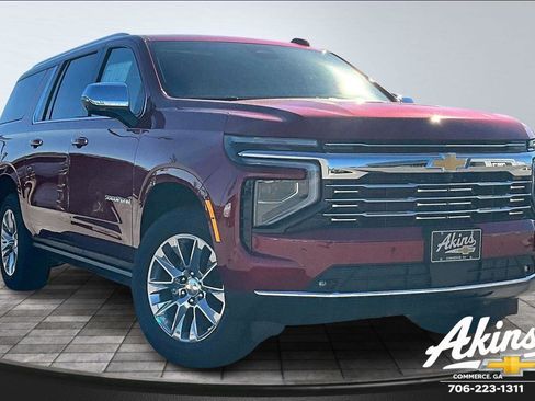 New 2026 Chevrolet Suburban Premier image 2
