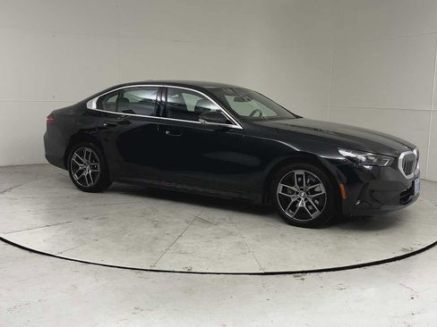 Used 2026 BMW 540i xDrive w/ Executive Package AWD/4WD image 8
