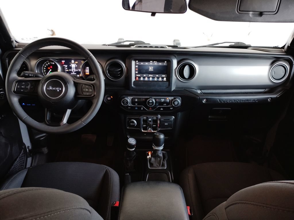 Used 2023 Jeep Wrangler Unlimited AWD/4WD image 34