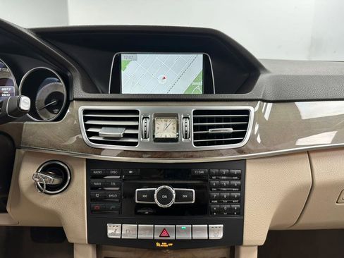 Used 2014 Mercedes-Benz E 350 4MATIC Sedan image 50