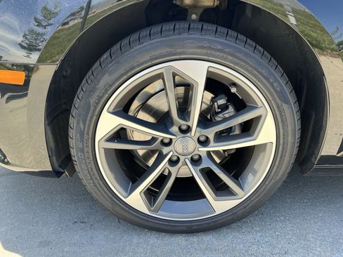 Used 2019 Audi A4 2.0T Premium FWD image 13
