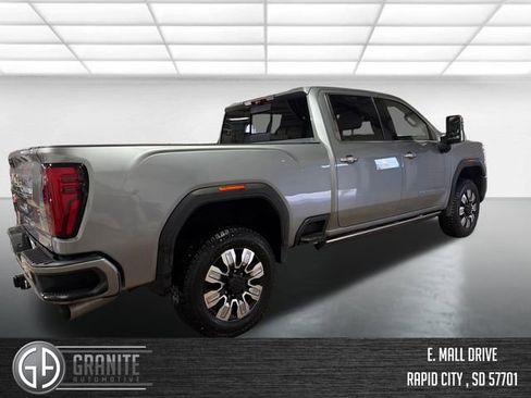Used 2024 GMC Sierra 2500 Denali w/ Denali Reserve Package image 5