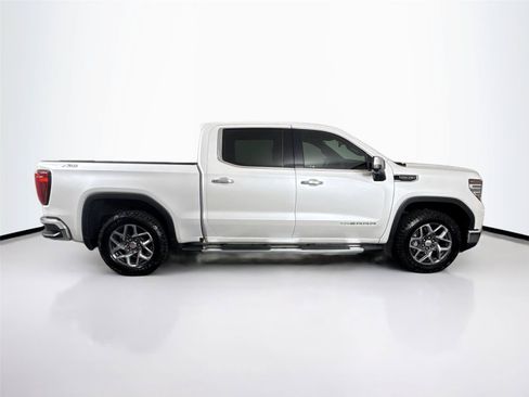 Used 2022 GMC Sierra 1500 SLT w/ SLT Premium Plus Package AWD/4WD image 11