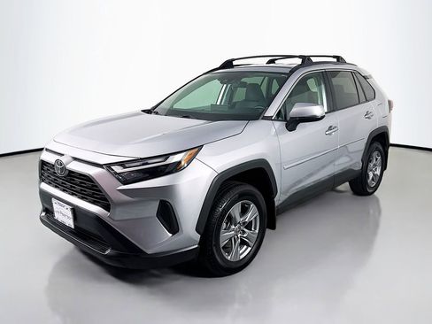 Used 2022 Toyota RAV4 XLE w/ XLE Grade Weather Package AWD/4WD image 1