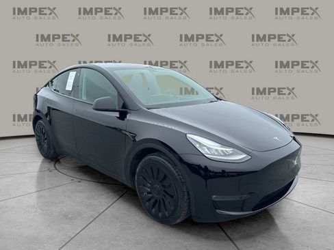 Used 2022 Tesla Model Y Long Range AWD/4WD image 7
