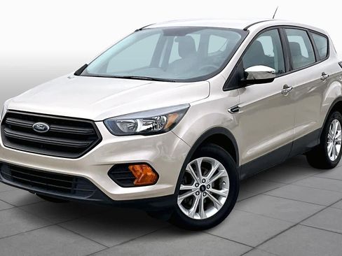 Used 2018 Ford Escape S image 1