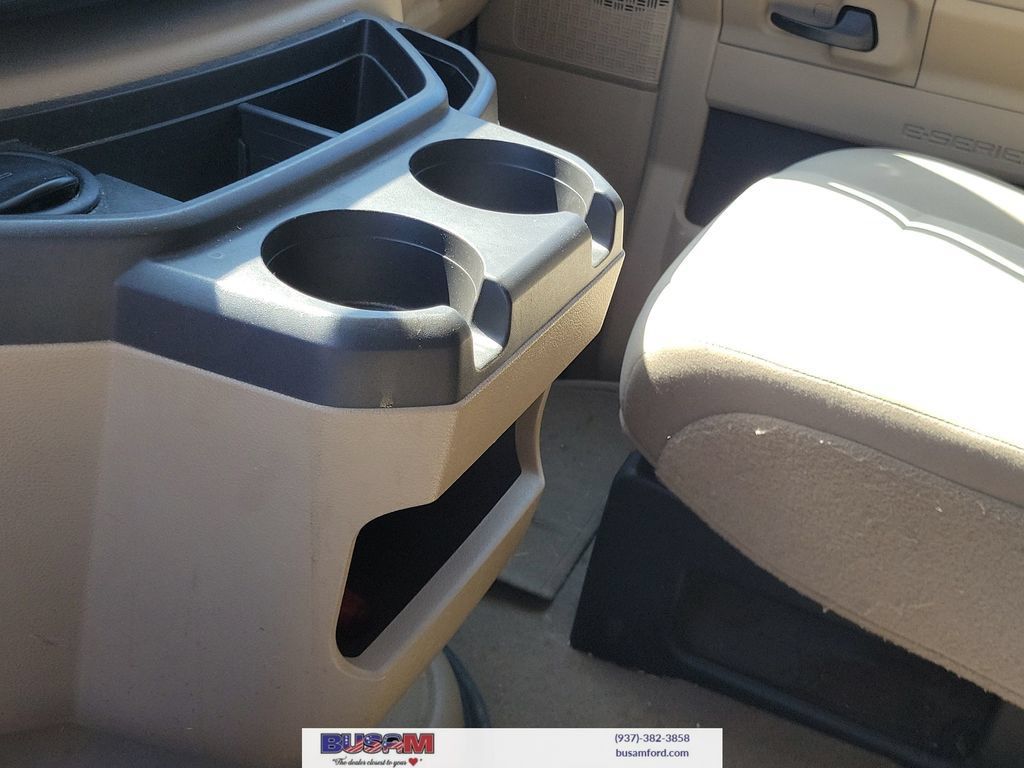 Used 2009 Ford E-350 and Econoline 350 XLT RWD image 27