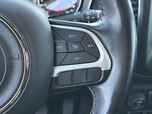 Used 2020 Jeep Compass Latitude w/ Safety & Security Group image 25