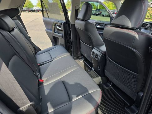 Used 2019 Toyota 4Runner TRD Off-Road Premium AWD/4WD image 14