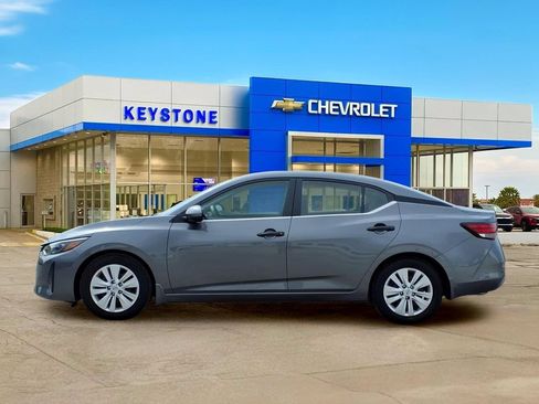Used 2025 Nissan Sentra S w/ Trunk Package FWD image 4