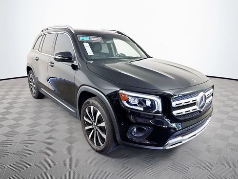 Used 2022 Mercedes-Benz GLB 250 image 3