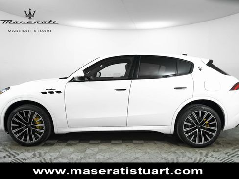 New 2025 Maserati Grecale Modena AWD/4WD image 4