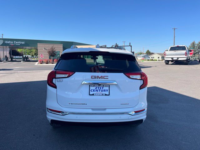 Used 2023 GMC Terrain Denali AWD/4WD image 10