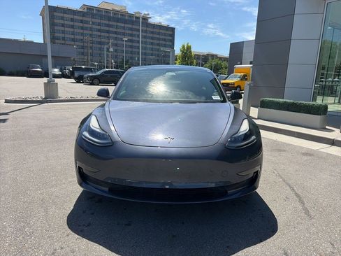 Used 2022 Tesla Model 3 Long Range AWD/4WD image 2