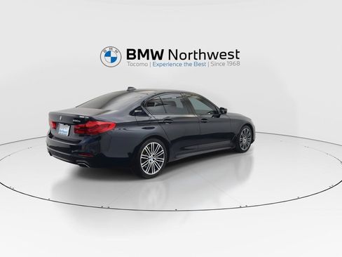 Used 2019 BMW 530e w/ M Sport Package RWD image 3