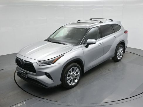 Used 2022 Toyota Highlander Limited image 36