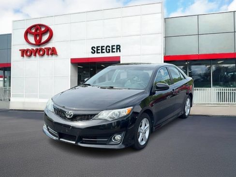 Used 2012 Toyota Camry SE FWD image 11